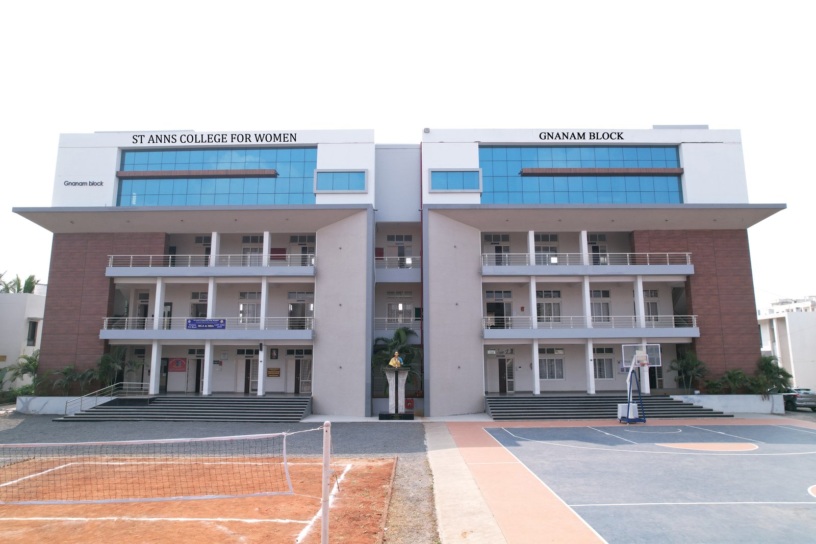 College Campus & Buildings view 4