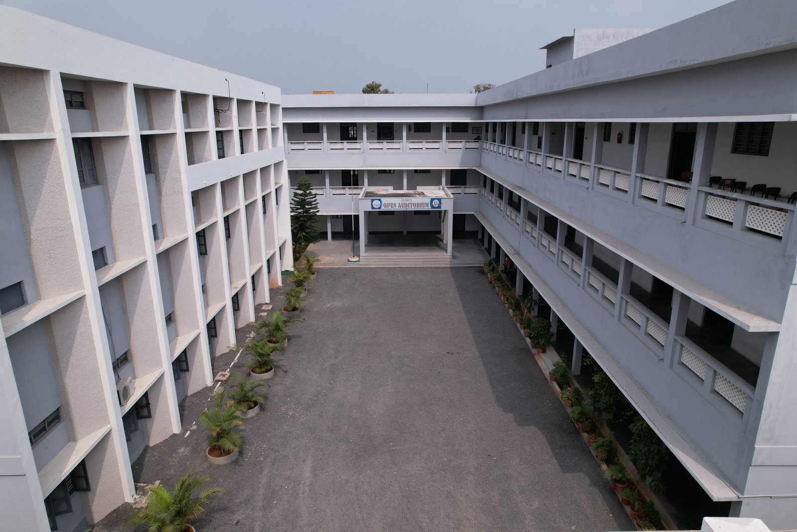 College Campus & Buildings view 7