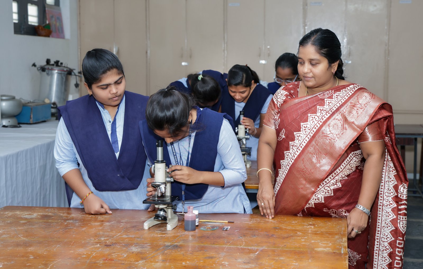 Scientific Laboratories & Research Units view 7